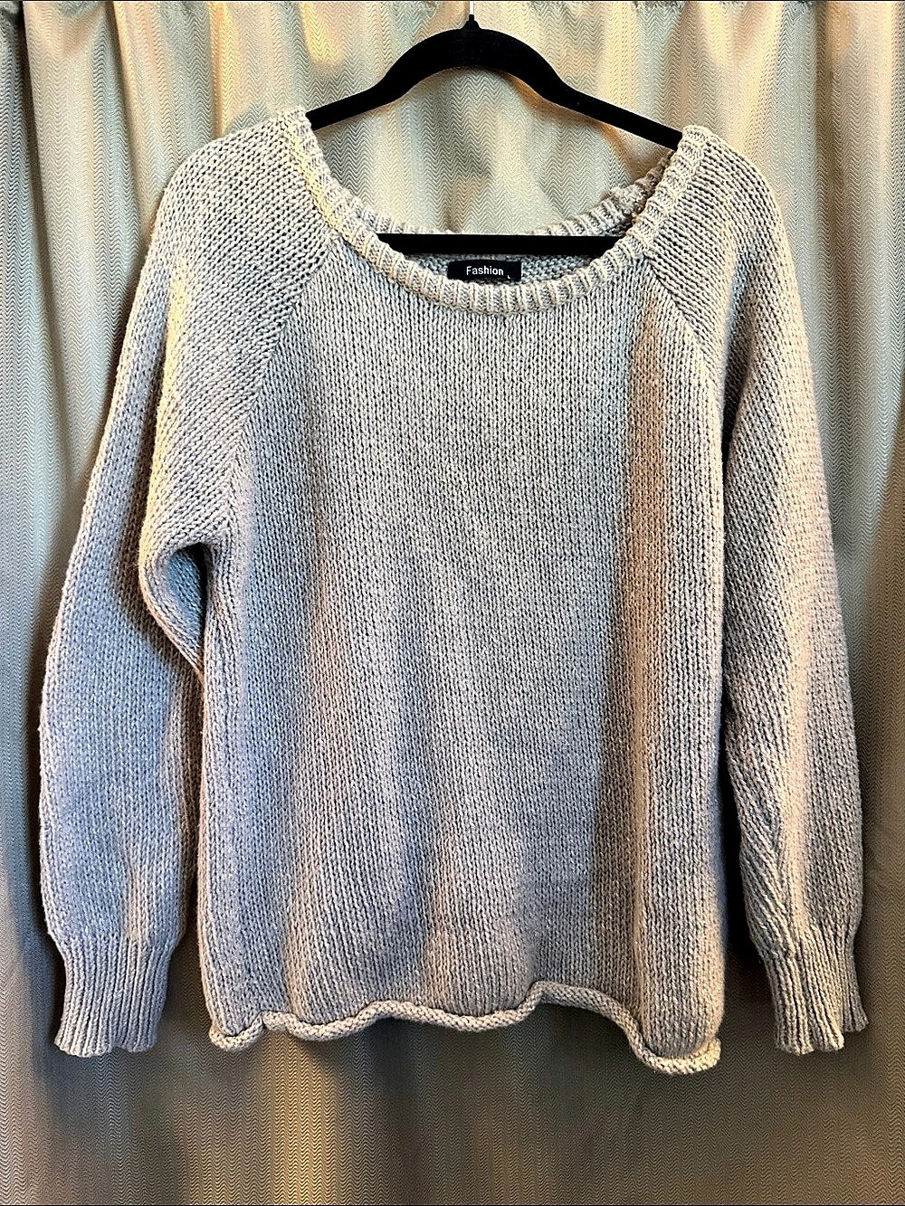 Fashion Gray Crew Neck Sweater Size Large